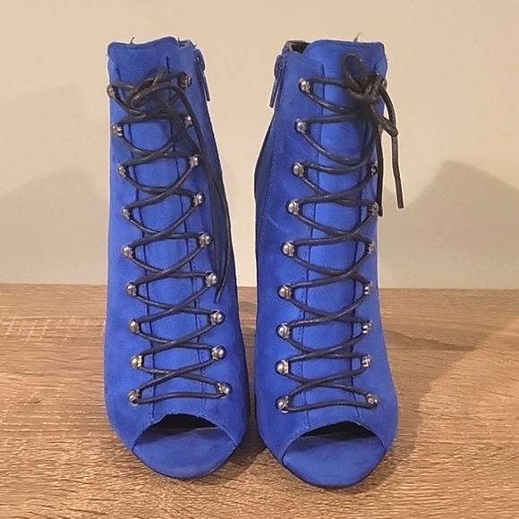 Akira Booties - Picture 2 of 6